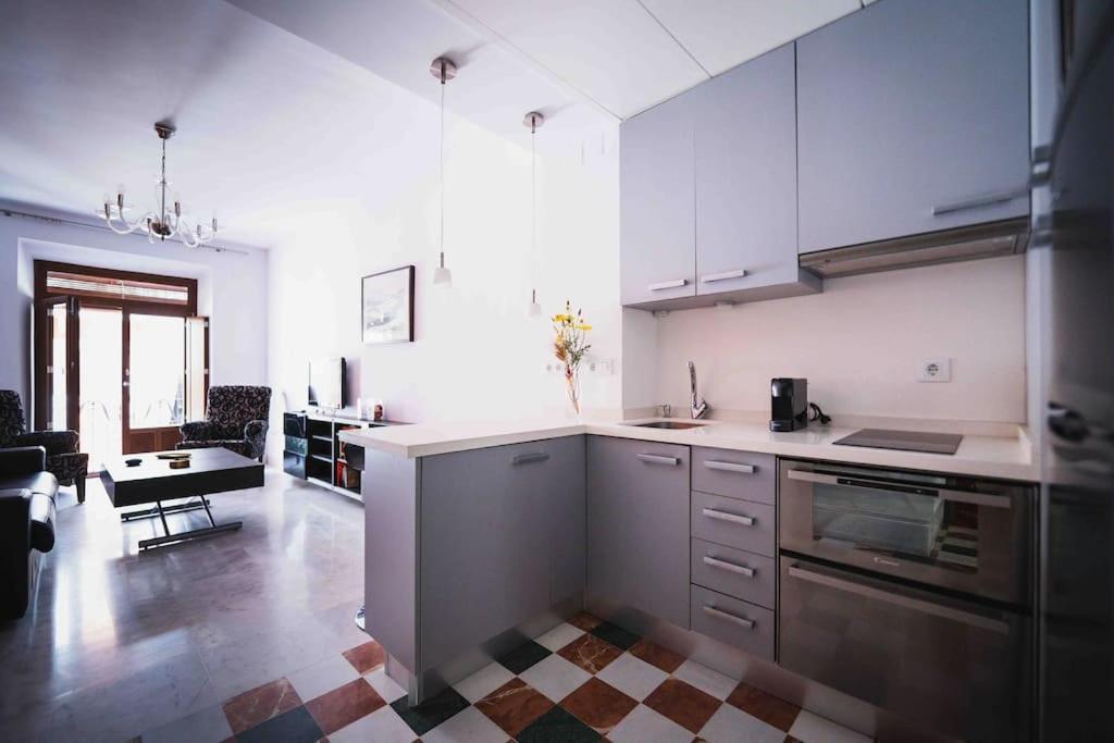 Atico Con Terraza Privada Cerca De La Catedral Apartment เซบีญา ภายนอก รูปภาพ