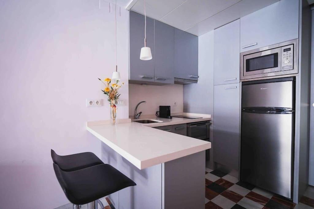 Atico Con Terraza Privada Cerca De La Catedral Apartment เซบีญา ภายนอก รูปภาพ