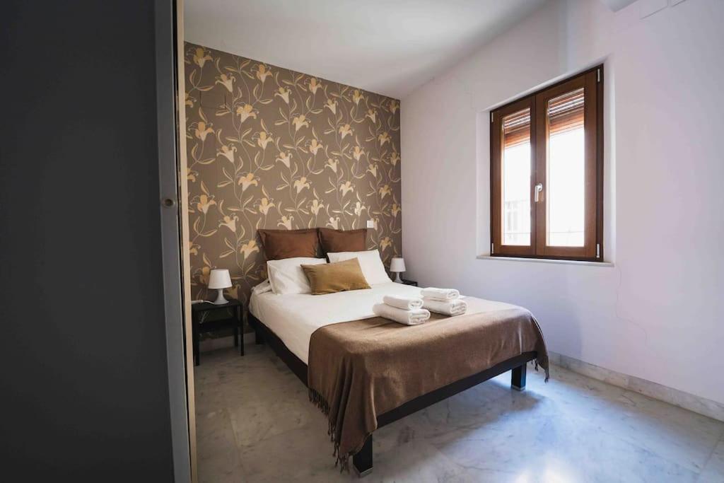 Atico Con Terraza Privada Cerca De La Catedral Apartment เซบีญา ภายนอก รูปภาพ